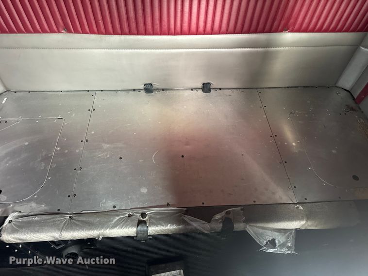 image for item EH6727 2007 Kenworth T800 semi truck