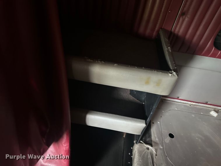 image for item EH6727 2007 Kenworth T800 semi truck