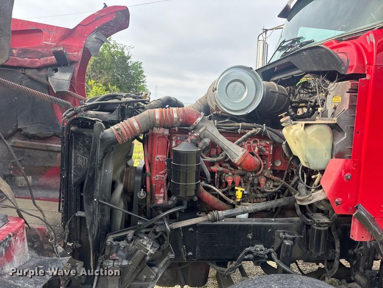 image for item EH6727 2007 Kenworth T800 semi truck