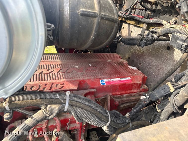 image for item EH6727 2007 Kenworth T800 semi truck