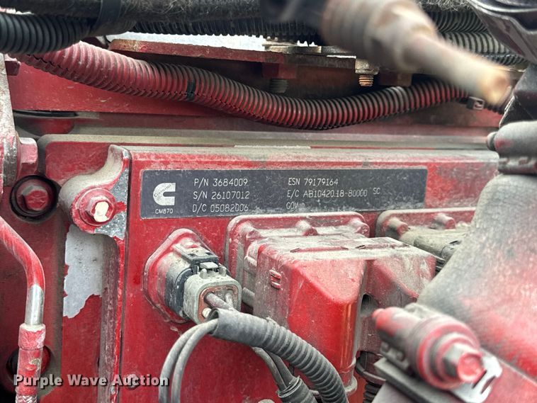 image for item EH6727 2007 Kenworth T800 semi truck