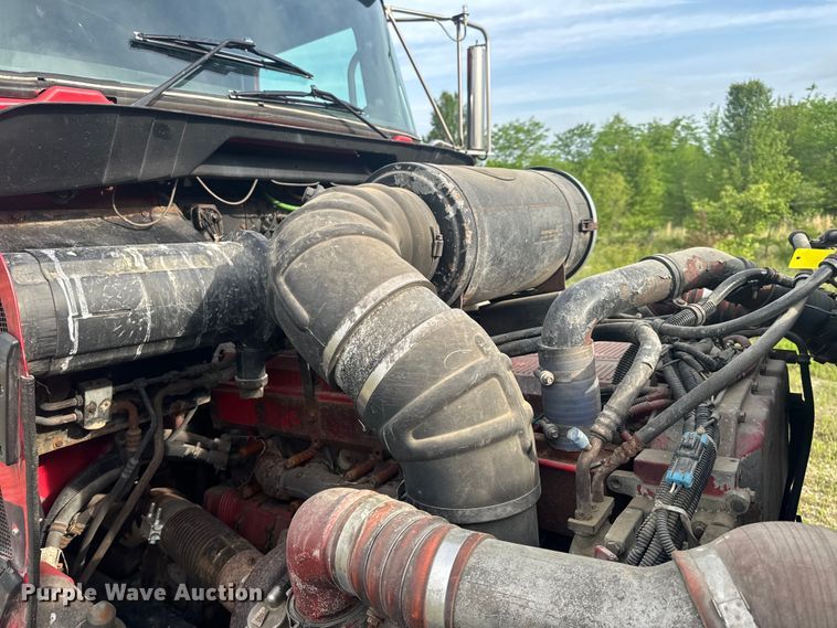 image for item EH6727 2007 Kenworth T800 semi truck