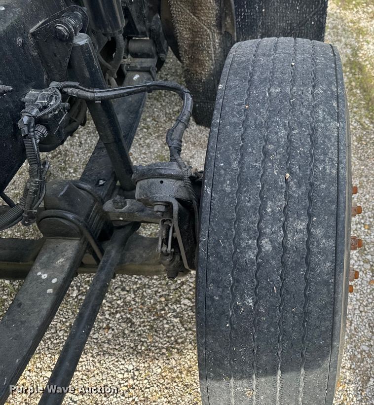 image for item EH6727 2007 Kenworth T800 semi truck