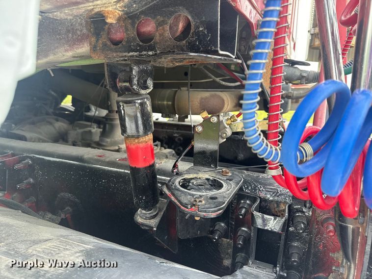 image for item EH6728 2007 Mack CHN613 semi truck