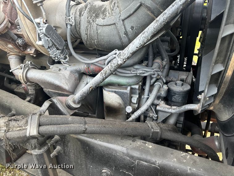 image for item EH6728 2007 Mack CHN613 semi truck