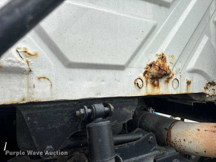 image for item EH6752 2007 International 8600 semi truck