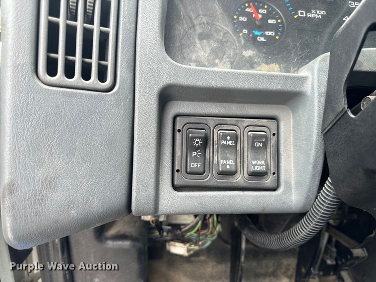 image for item EH6752 2007 International 8600 semi truck