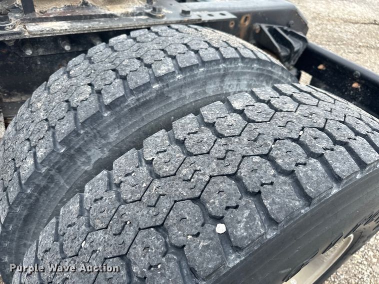 image for item EH6752 2007 International 8600 semi truck