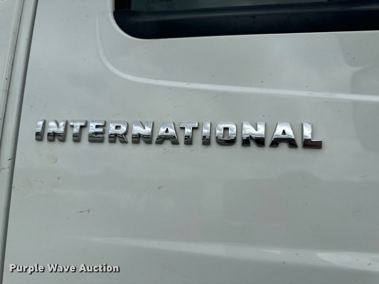 image for item EH6752 2007 International 8600 semi truck