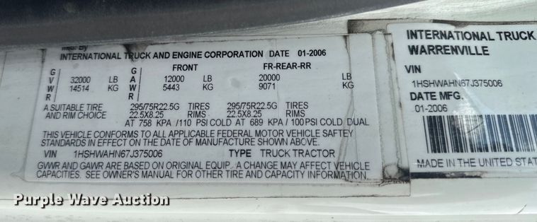 image for item EH6752 2007 International 8600 semi truck