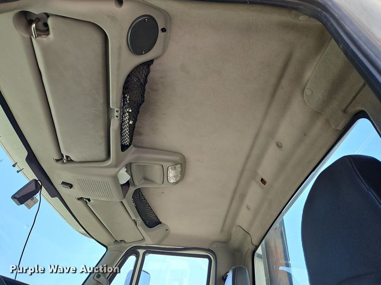 image for item EI3655 2016 International  ProStar Plus 122 semi truck