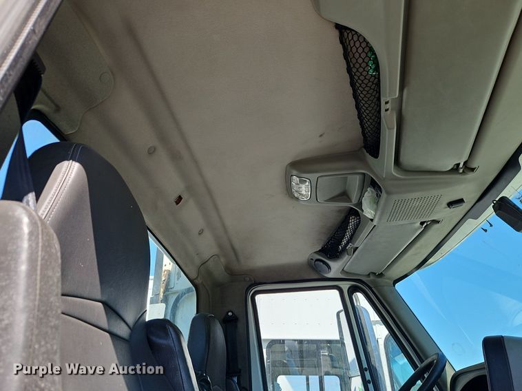 image for item EI3655 2016 International  ProStar Plus 122 semi truck