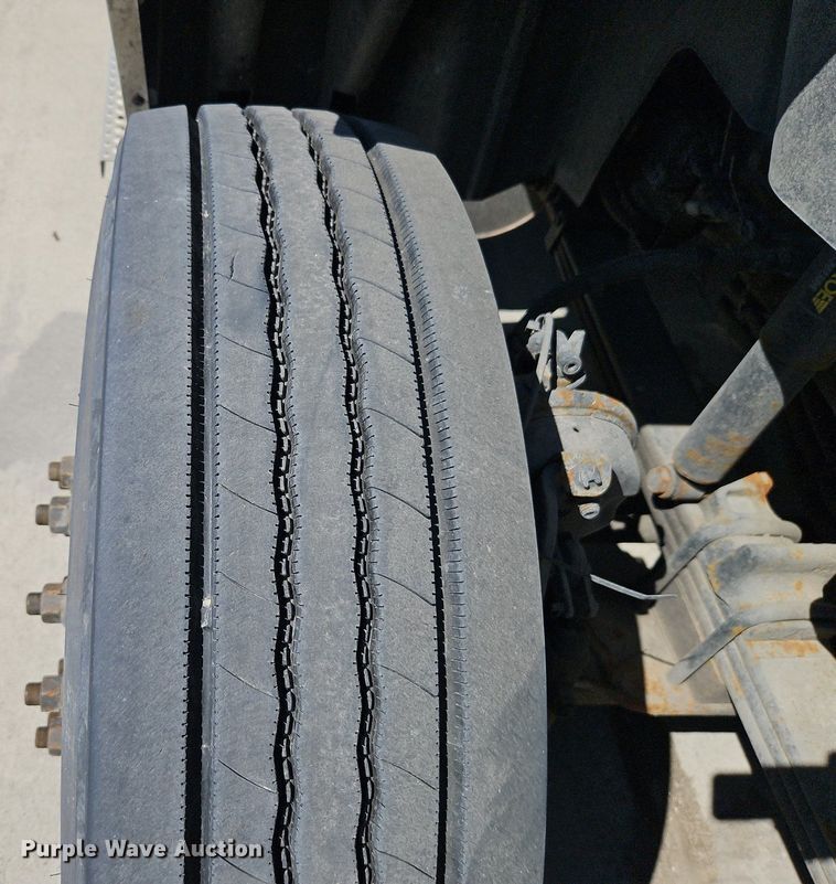 image for item EI3655 2016 International  ProStar Plus 122 semi truck