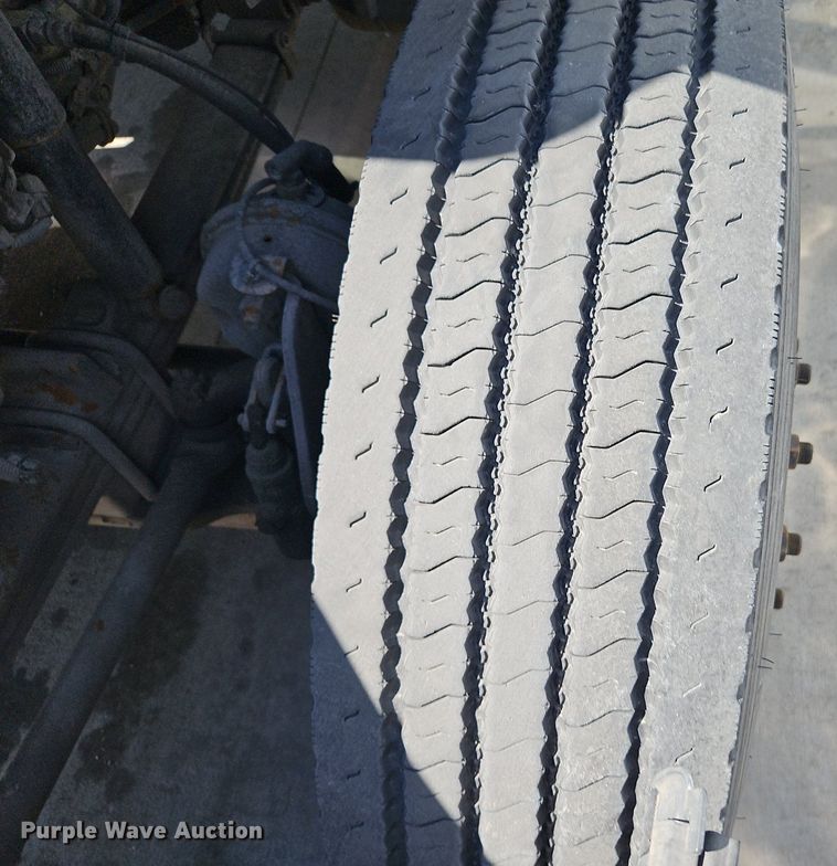 image for item EI3655 2016 International  ProStar Plus 122 semi truck