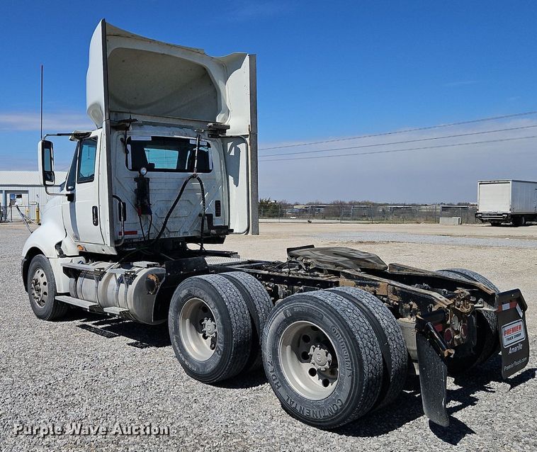 image for item EI3656 2015 International ProStar Plus 122 semi truck