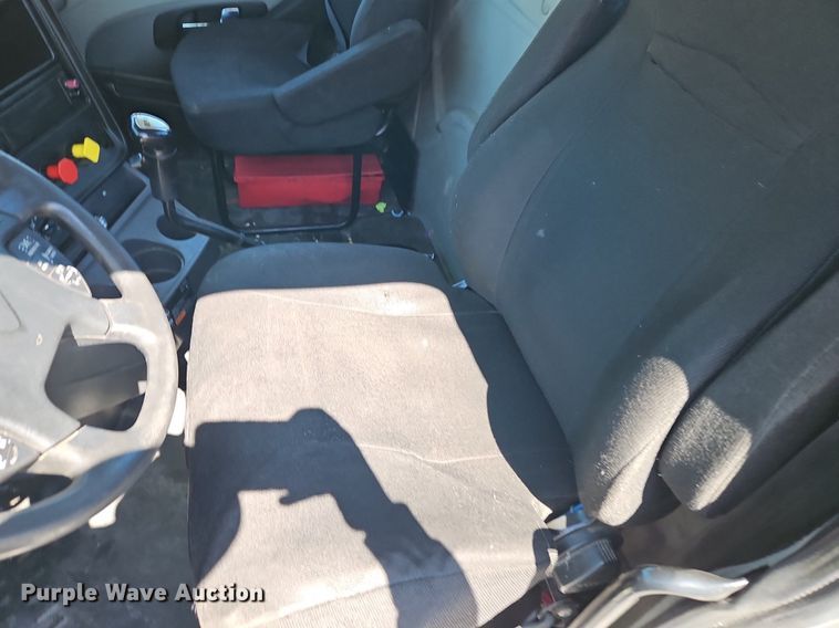 image for item EI3656 2015 International ProStar Plus 122 semi truck