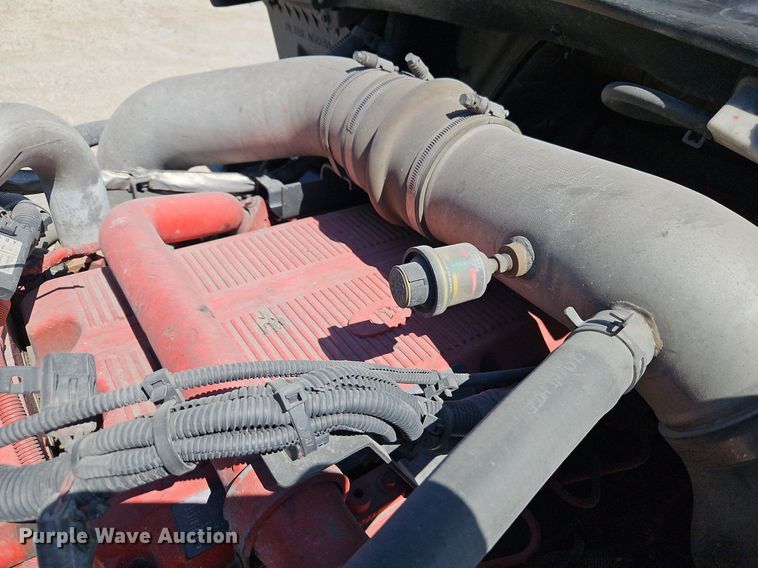 image for item EI3656 2015 International ProStar Plus 122 semi truck