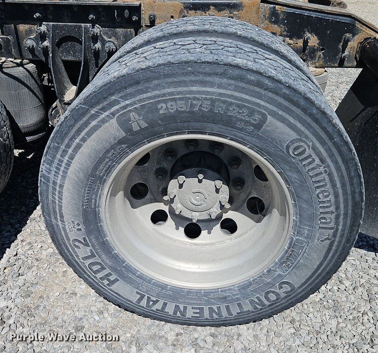 image for item EI3656 2015 International ProStar Plus 122 semi truck