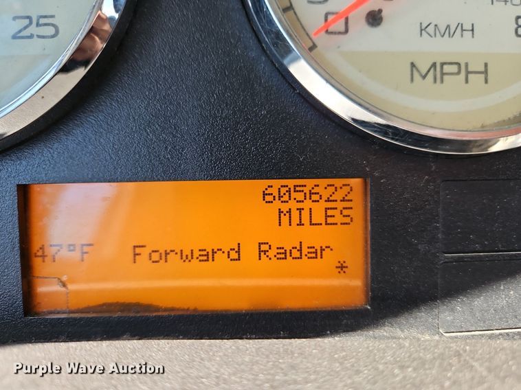 image for item EI3657 2015 International  ProStar Plus 122 semi truck