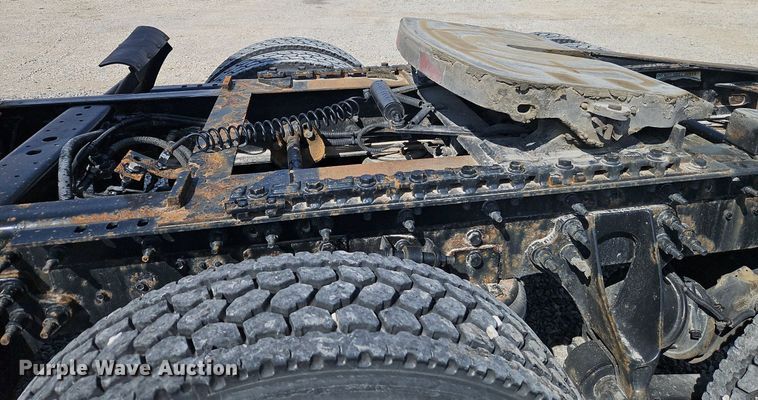 image for item EI3658 2014 International  ProStar Plus 122 semi truck