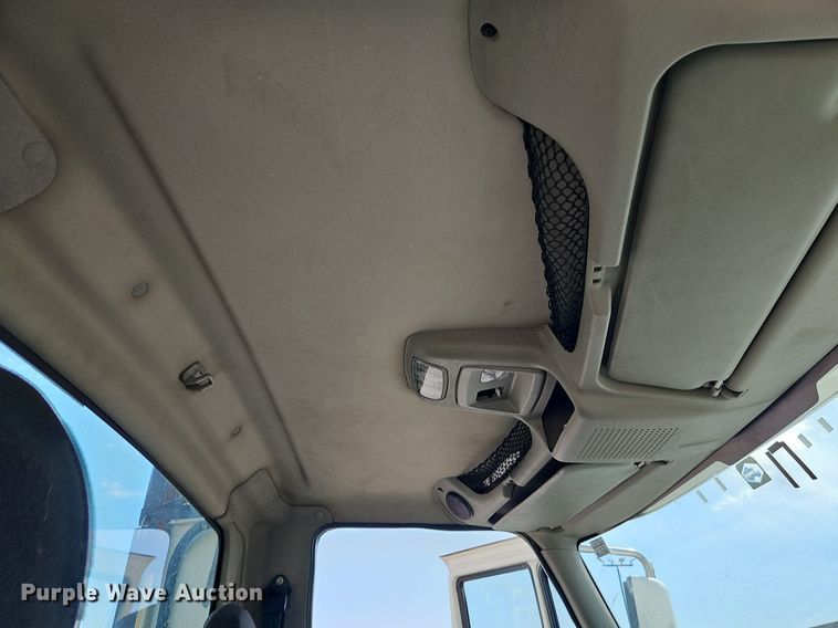 image for item EI3658 2014 International  ProStar Plus 122 semi truck