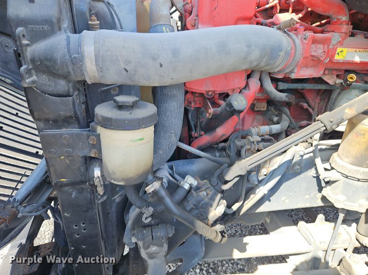 image for item EI3658 2014 International  ProStar Plus 122 semi truck