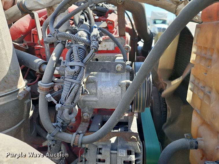 image for item EI3658 2014 International  ProStar Plus 122 semi truck