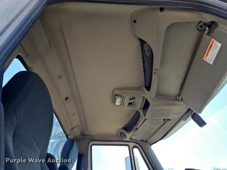 image for item EI3659 2015 International  ProStar Plus 122 semi truck