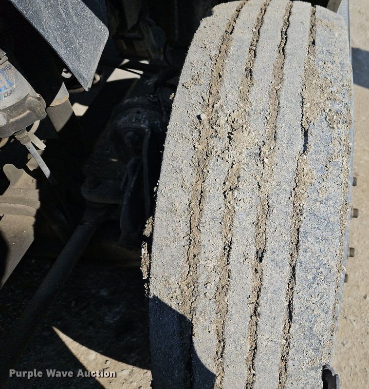 image for item EI3659 2015 International  ProStar Plus 122 semi truck