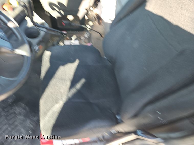 image for item EI3660 2015 International  ProStar Plus 122 semi truck