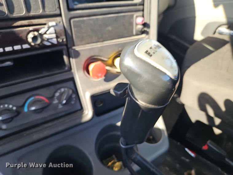 image for item EI3660 2015 International  ProStar Plus 122 semi truck