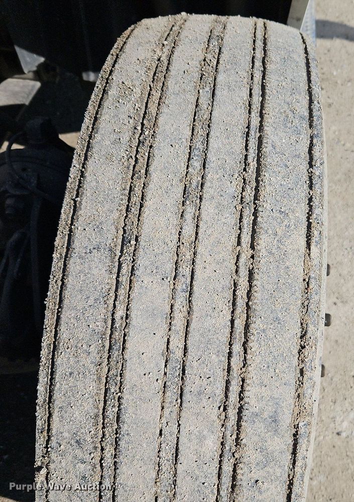 image for item EI3660 2015 International  ProStar Plus 122 semi truck