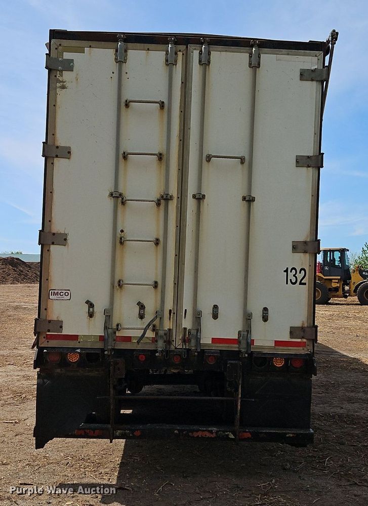 image for item EI3748 2005 IMCO walking floor trailer