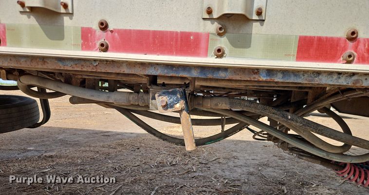 image for item EI3748 2005 IMCO walking floor trailer