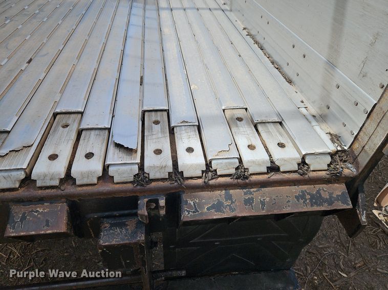 image for item EI3748 2005 IMCO walking floor trailer