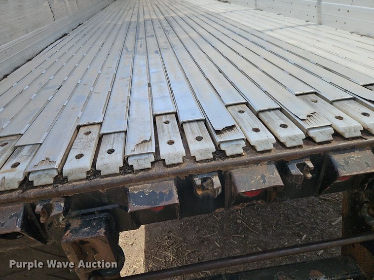 image for item EI3748 2005 IMCO walking floor trailer