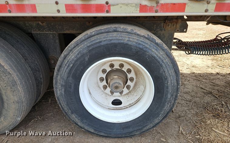 image for item EI3748 2005 IMCO walking floor trailer