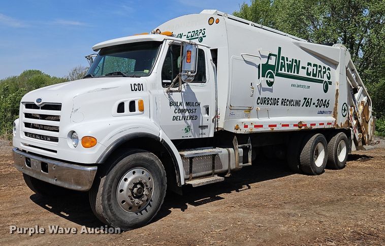 image for item EI3750 2007 Sterling L7500 refuse truck