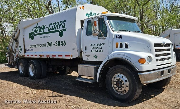 image for item EI3750 2007 Sterling L7500 refuse truck