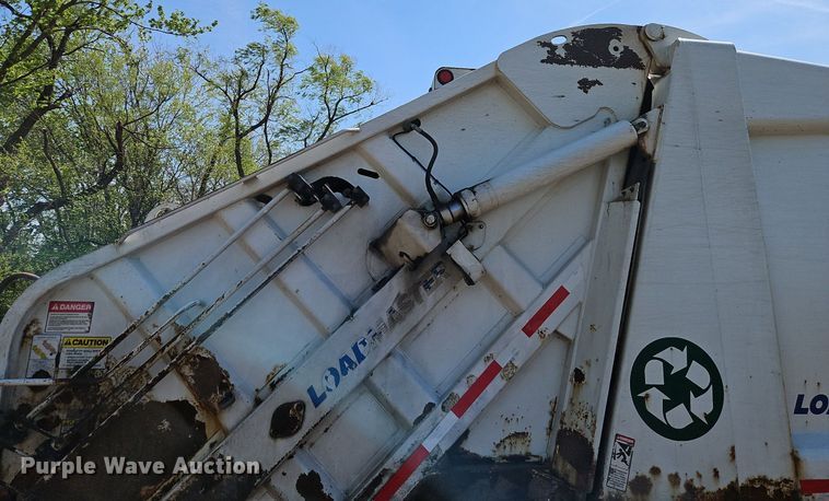 image for item EI3750 2007 Sterling L7500 refuse truck