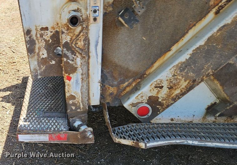 image for item EI3750 2007 Sterling L7500 refuse truck