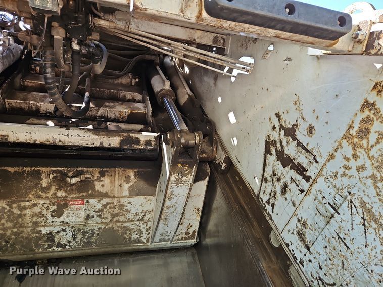 image for item EI3750 2007 Sterling L7500 refuse truck