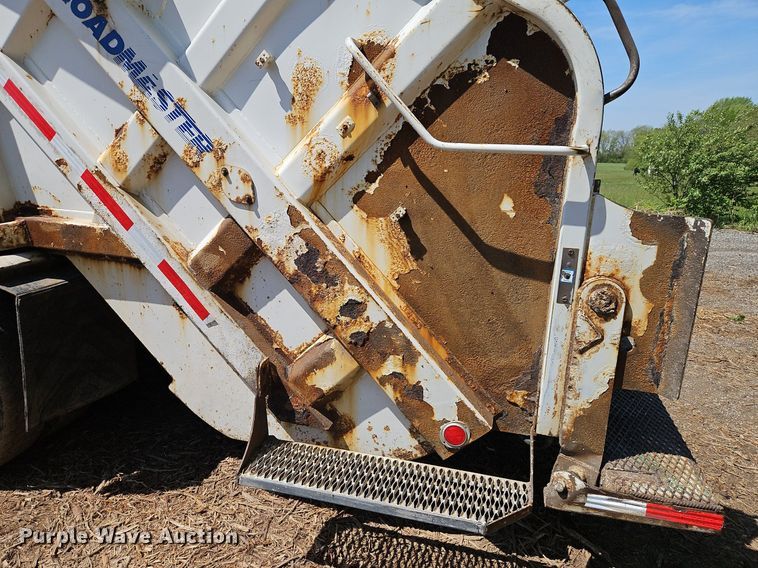 image for item EI3750 2007 Sterling L7500 refuse truck