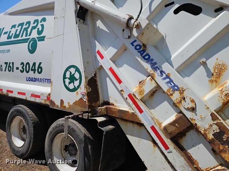 image for item EI3750 2007 Sterling L7500 refuse truck