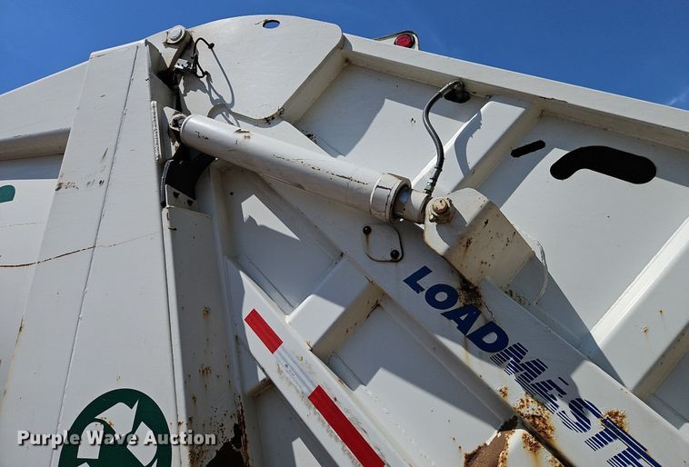 image for item EI3750 2007 Sterling L7500 refuse truck