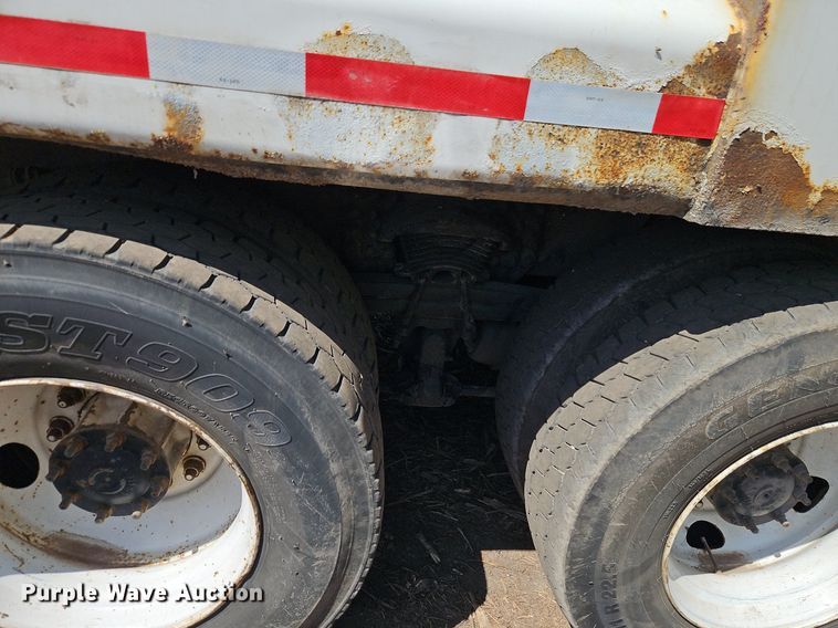 image for item EI3750 2007 Sterling L7500 refuse truck