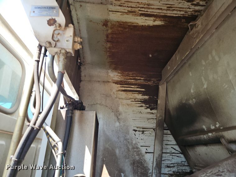 image for item EI3750 2007 Sterling L7500 refuse truck