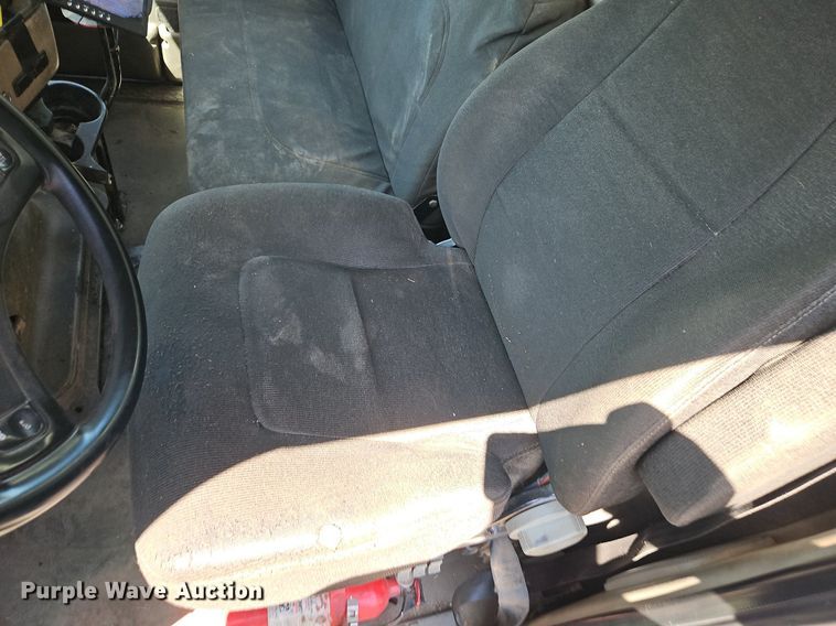 image for item EI3750 2007 Sterling L7500 refuse truck