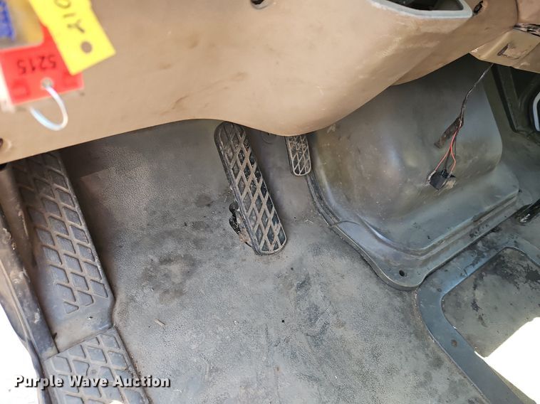 image for item EI3750 2007 Sterling L7500 refuse truck