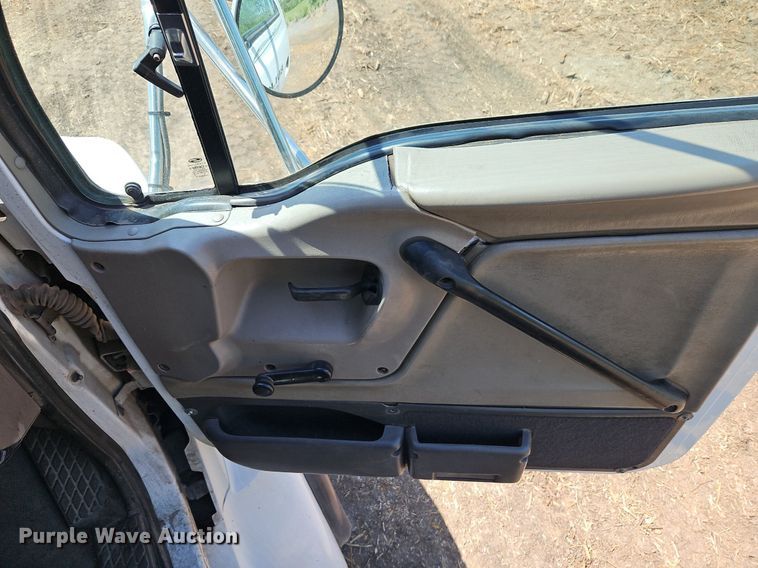 image for item EI3750 2007 Sterling L7500 refuse truck